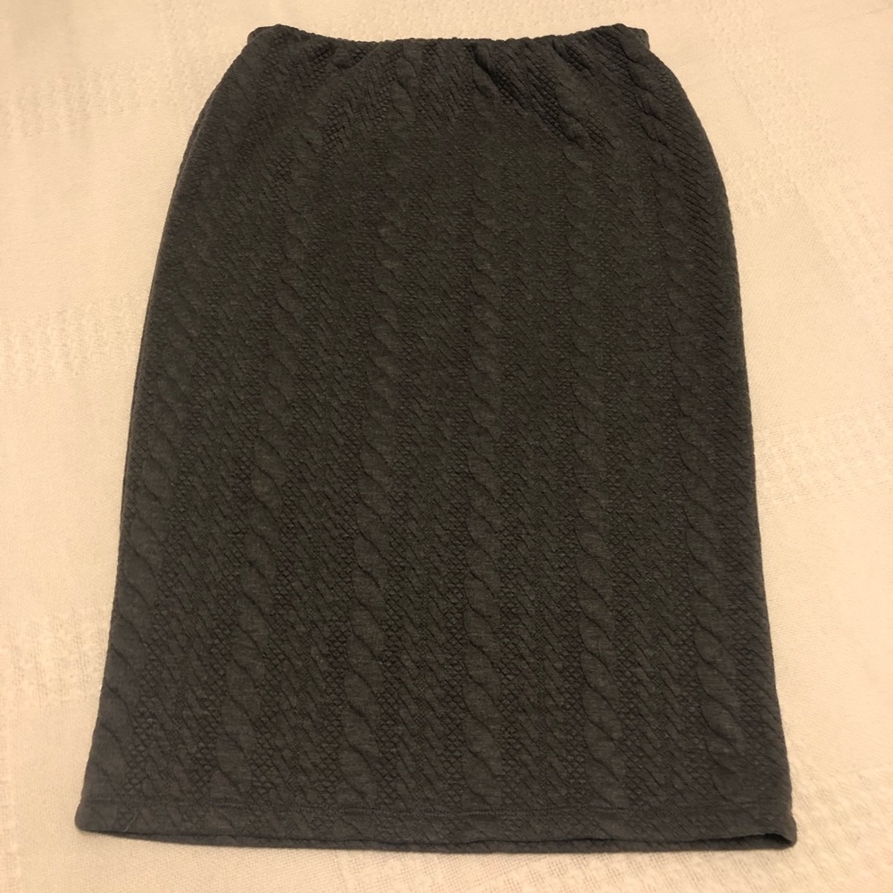 Beautiful stretchy skirt! - Picture 6 of 10
